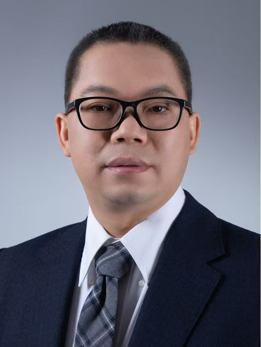 Jun Hu